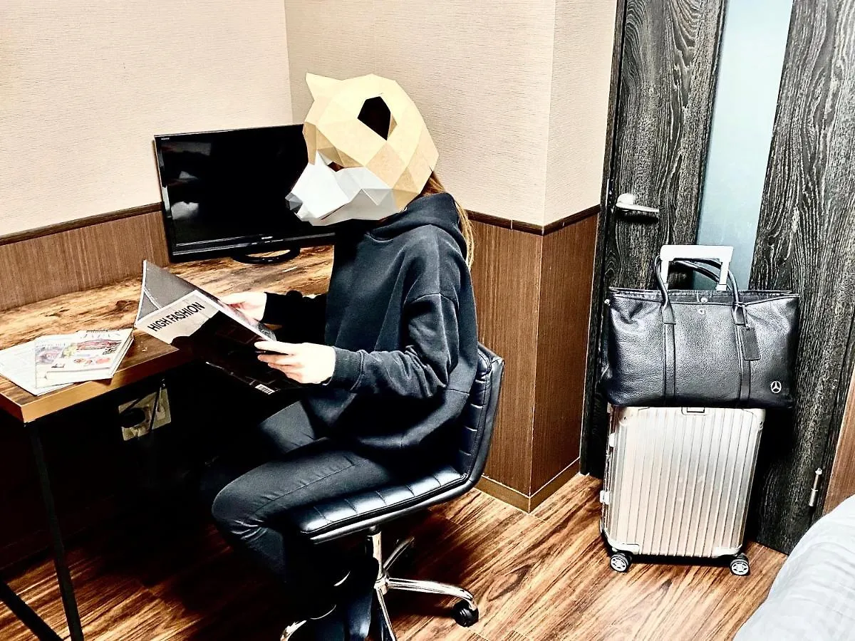 Root2 Coffee & Hostel 교토