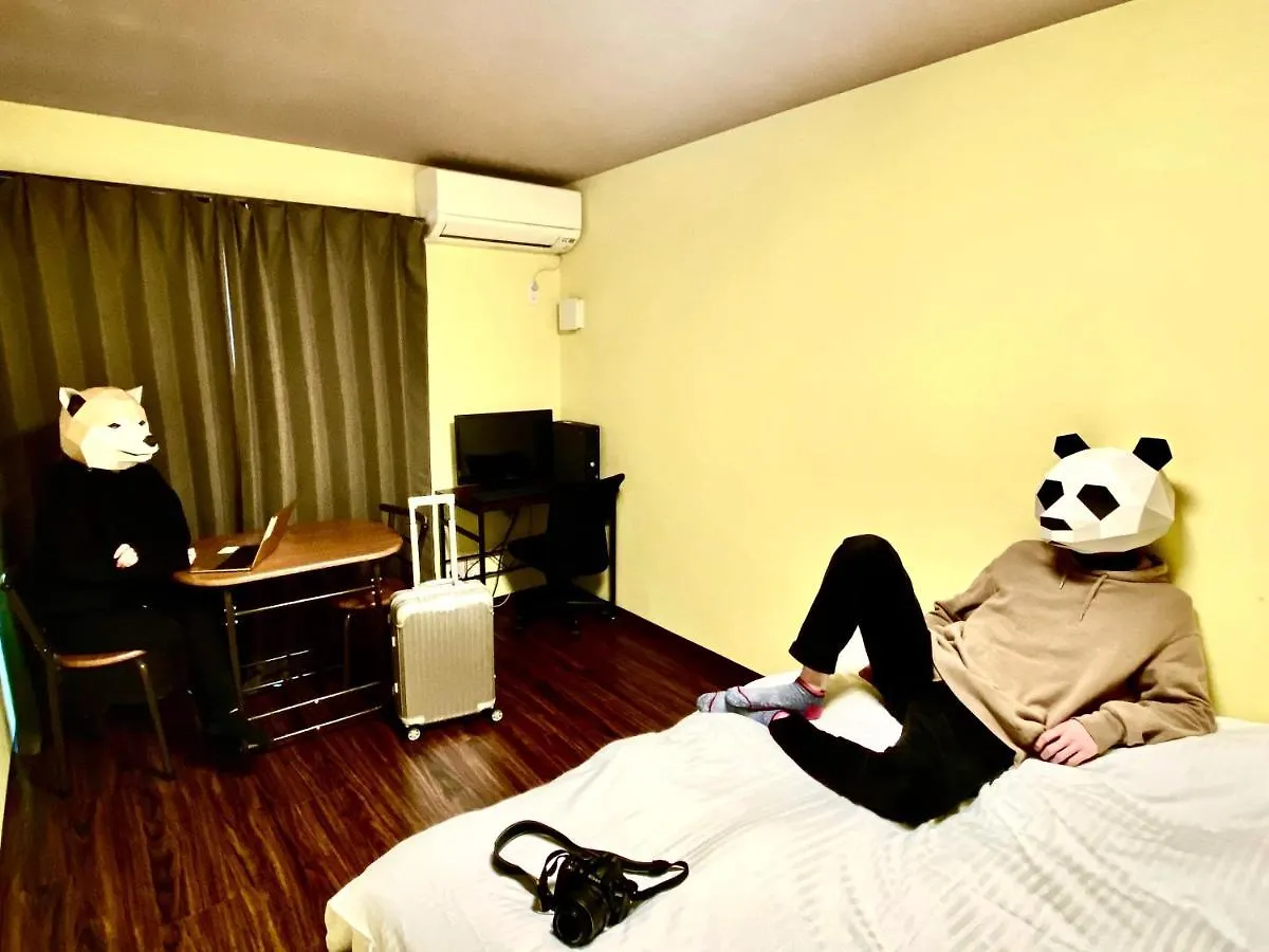 Root2 Coffee & Hostel 교토 0*,  일본